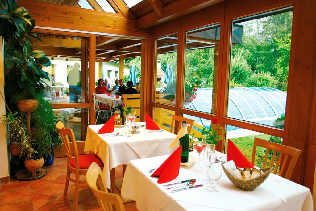 Hotel Restaurant Thadeushof Techelsberg Eksteriør billede