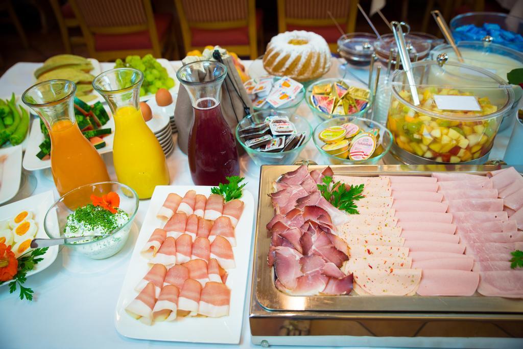 Hotel Restaurant Thadeushof Techelsberg Eksteriør billede